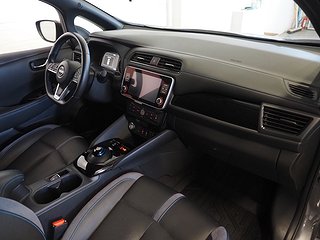 Halvkombi Nissan Leaf 11 av 22