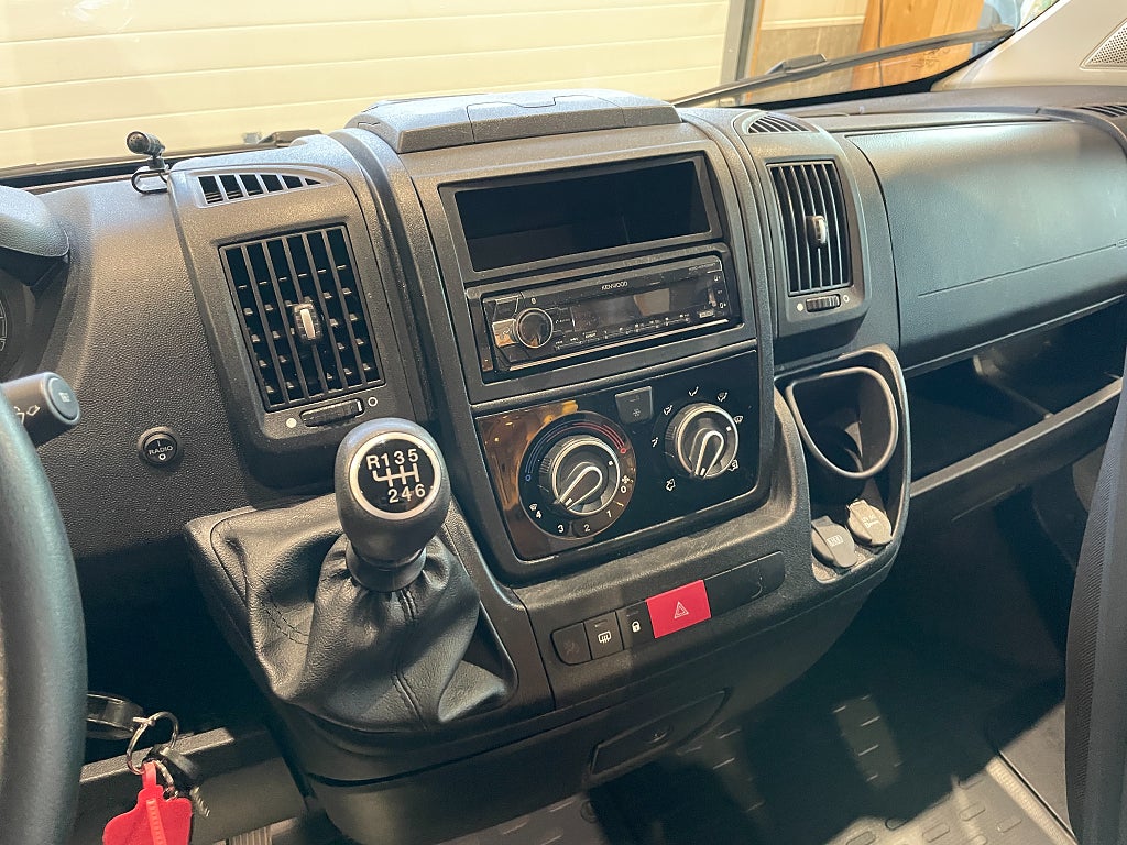 Roadcar 600 / B-körkort / Under 6m / Cykelställ /   - Roadcar