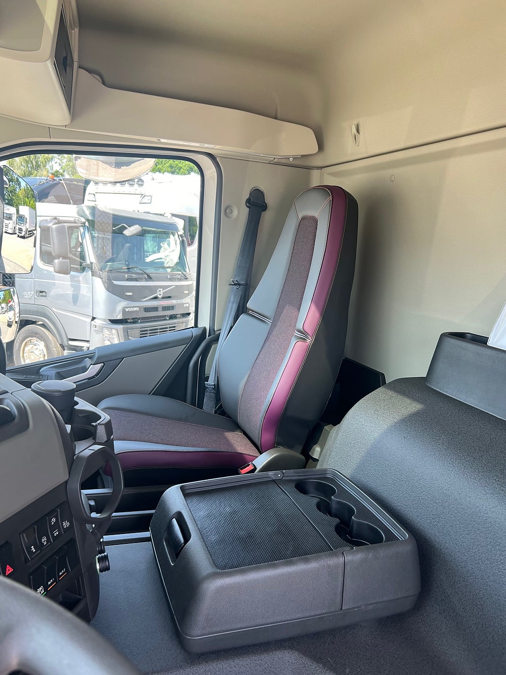 Volvo FM13 460 6x2*4 Kylbil Frysbil Dubbla lastplan 21 Pall