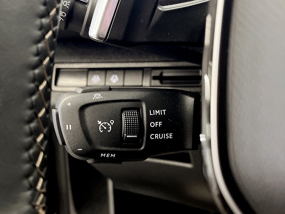 Bild på Peugeot 5008 GT 1.2 PT 130hk Aut 7-SITS B-KAMERA