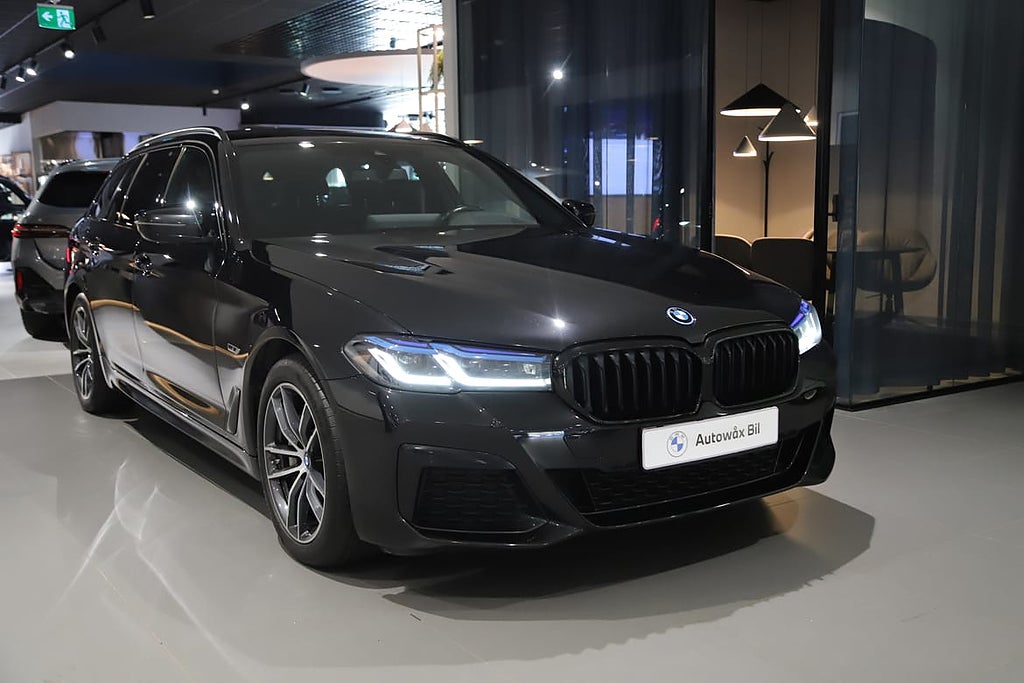 BMW 530e Innovation / HUD