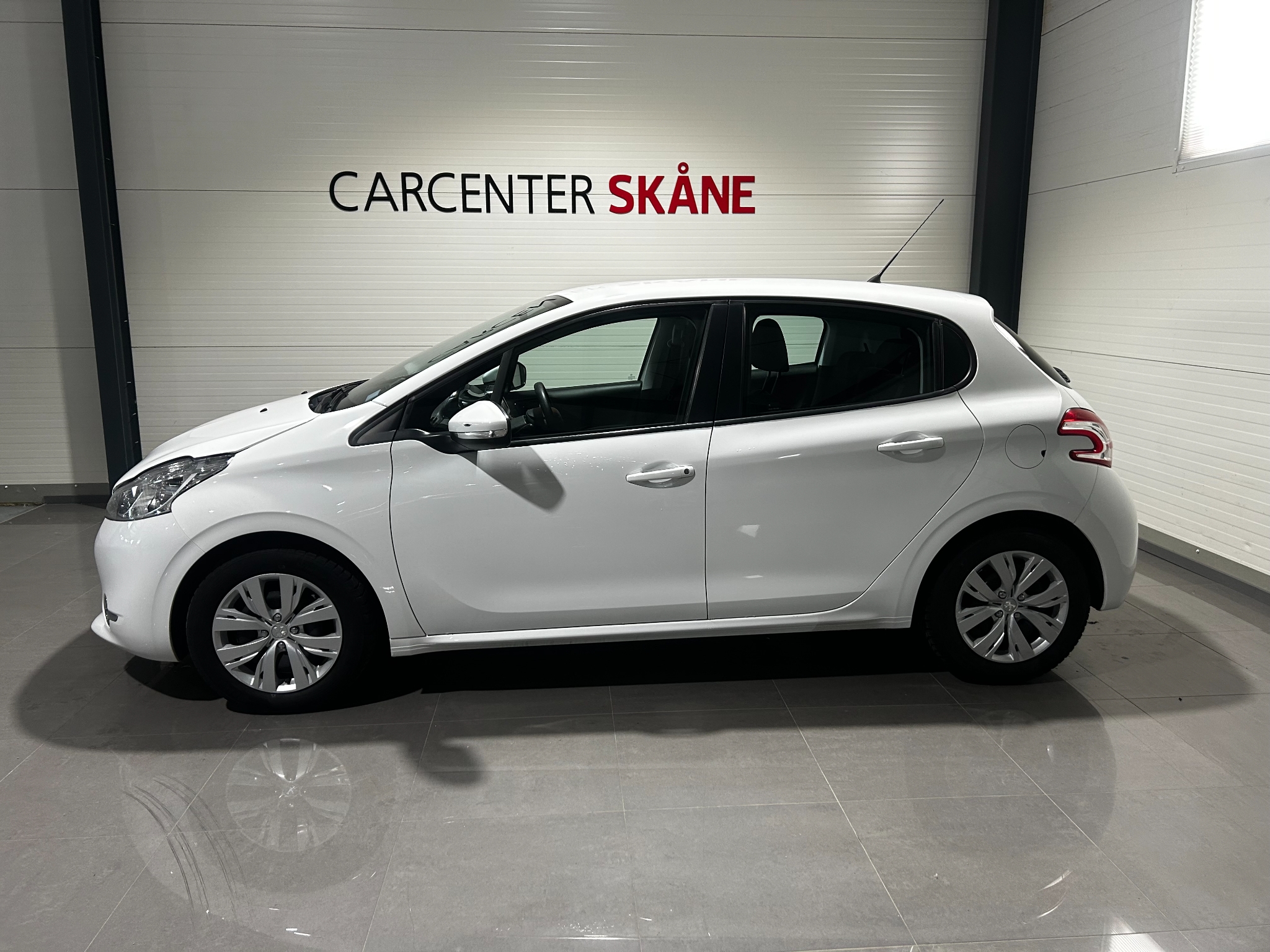 Peugeot 208 5-dörrar 1.2 VTi 2015, bild 3/43
