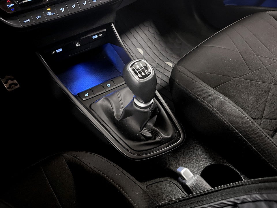 Bild på Hyundai Bayon Essential 1.2 MPi 84hk - B-KAMERA, CARPLAY