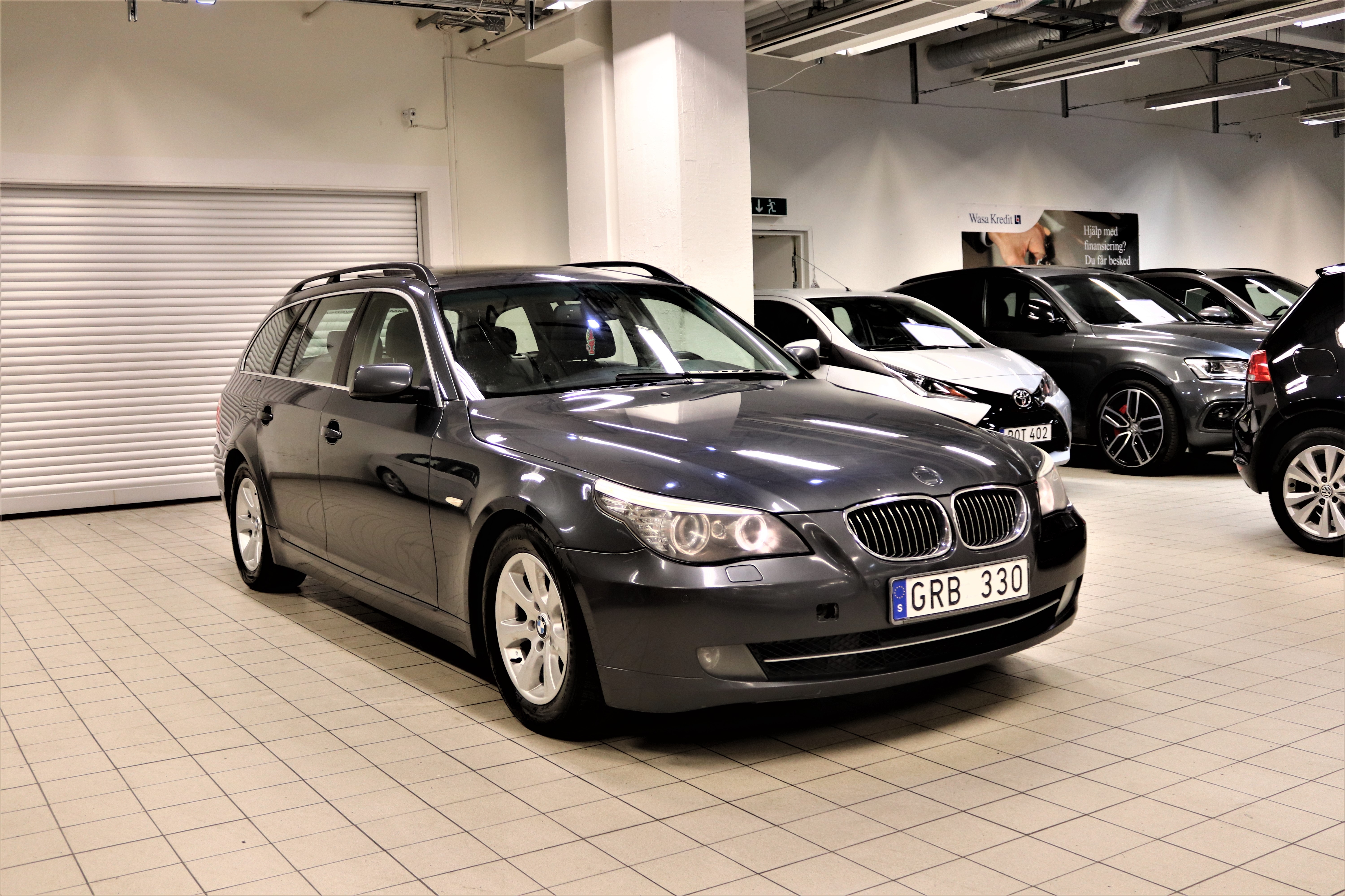 BMW 525 d KOMBi AUTO 2008, bild 3/45