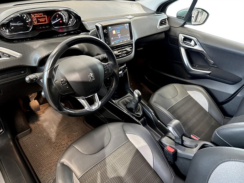 Bild på Peugeot 2008 Allure 1.2 PT 82hk DRAG CARPLAY