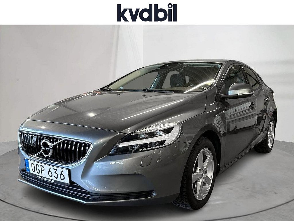 Volvo V40 D3 150hk Momentum Värmare B-kam Navi VOC