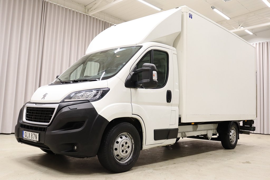 Peugeot Boxer 165HK Volymskåp Bakgavellyft 6800Mil Leasebar