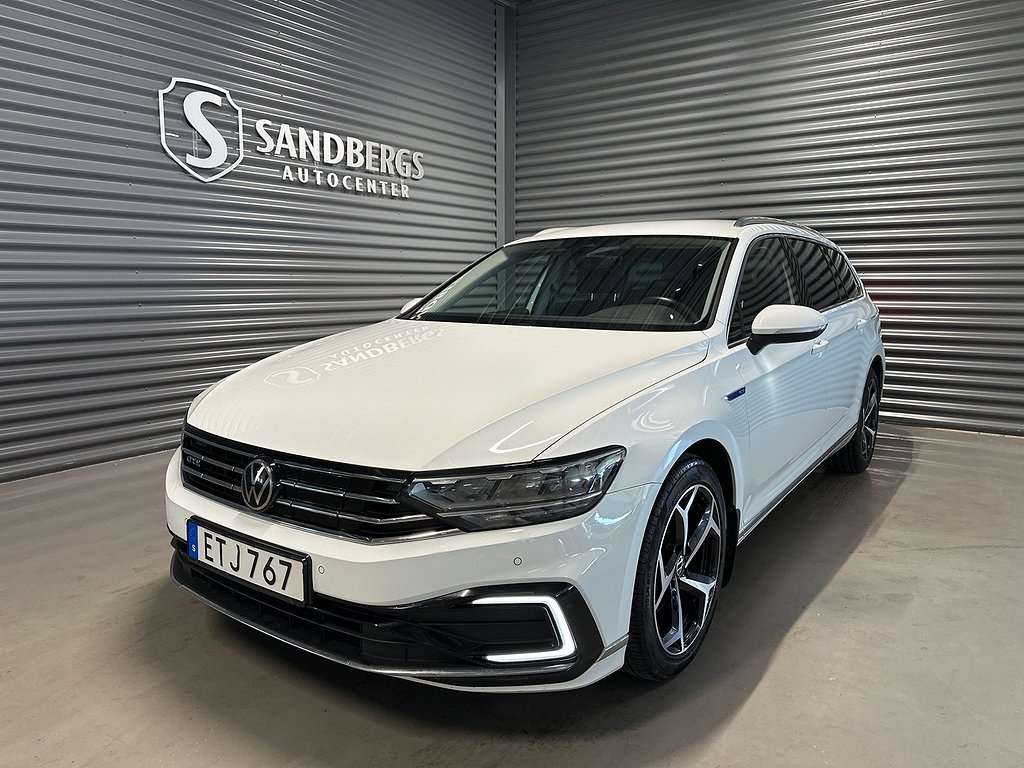 Volkswagen Passat GTE Backkamera Navi Värmare Drag Euro 6