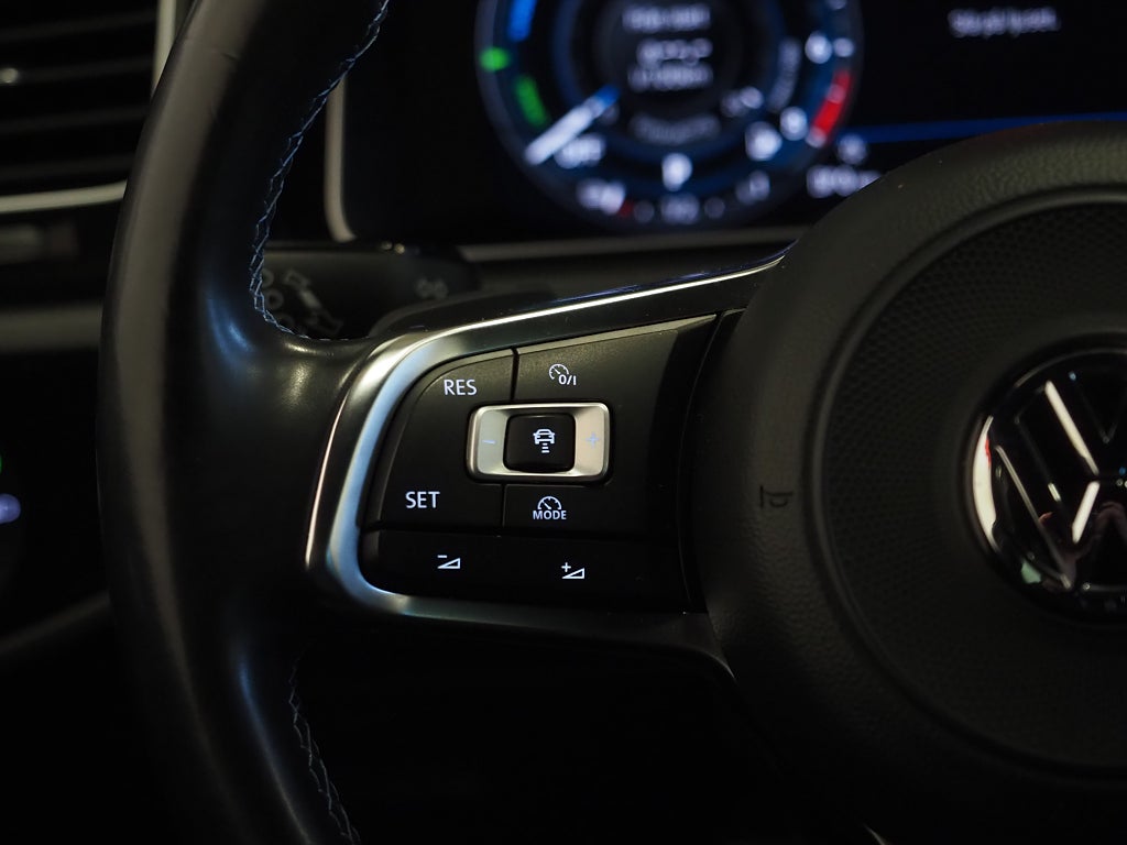 Volkswagen Golf GTE TSI 204hk Plug-In |Cockpit|Värmare|Navi|Kamera| 2018