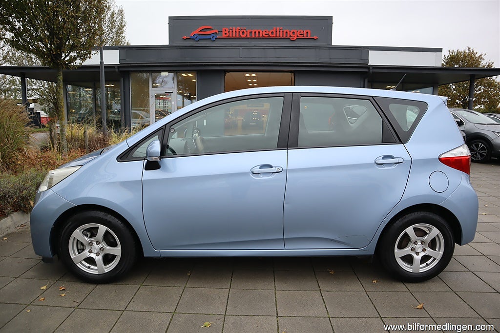 Toyota Verso-S 1.33 Dual VVT-i 99hk Svensksåld Backkamera