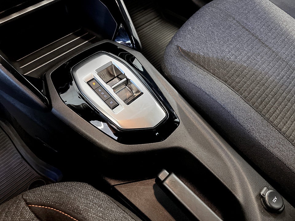 Bild på Peugeot 208 Style Hybrid 100hk e-DSC Aut P-SENSORER BAK
