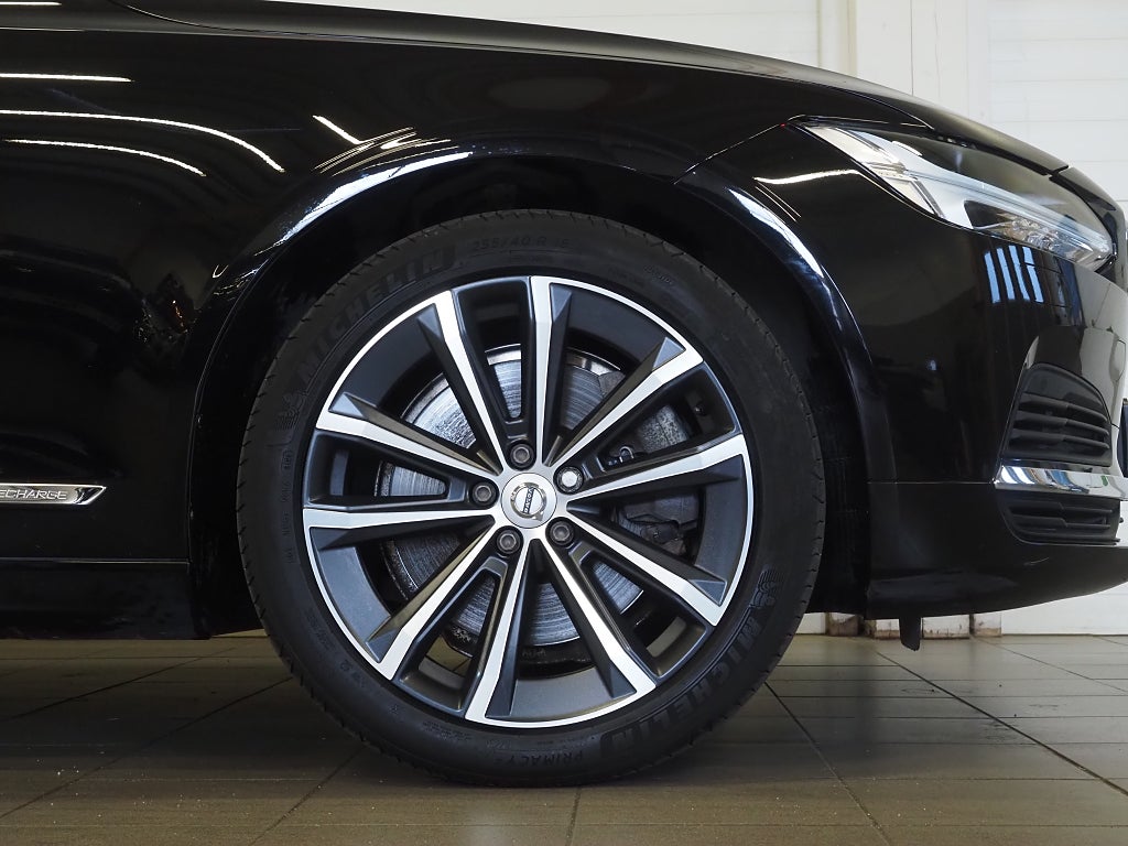 Volvo V90 Recharge T6 AWD Inscription Skinn Drag Pano Orrefors 2022
