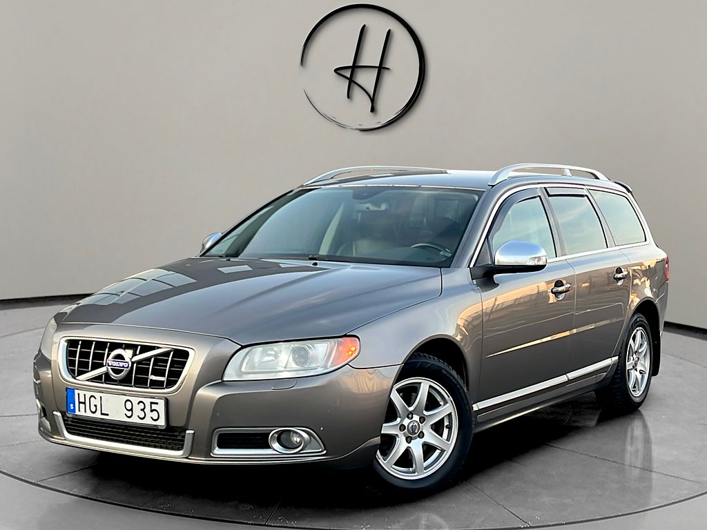 Volvo V70 2,4D D5 175hk Summum Dragkrok Helskinn 2,95% ränta