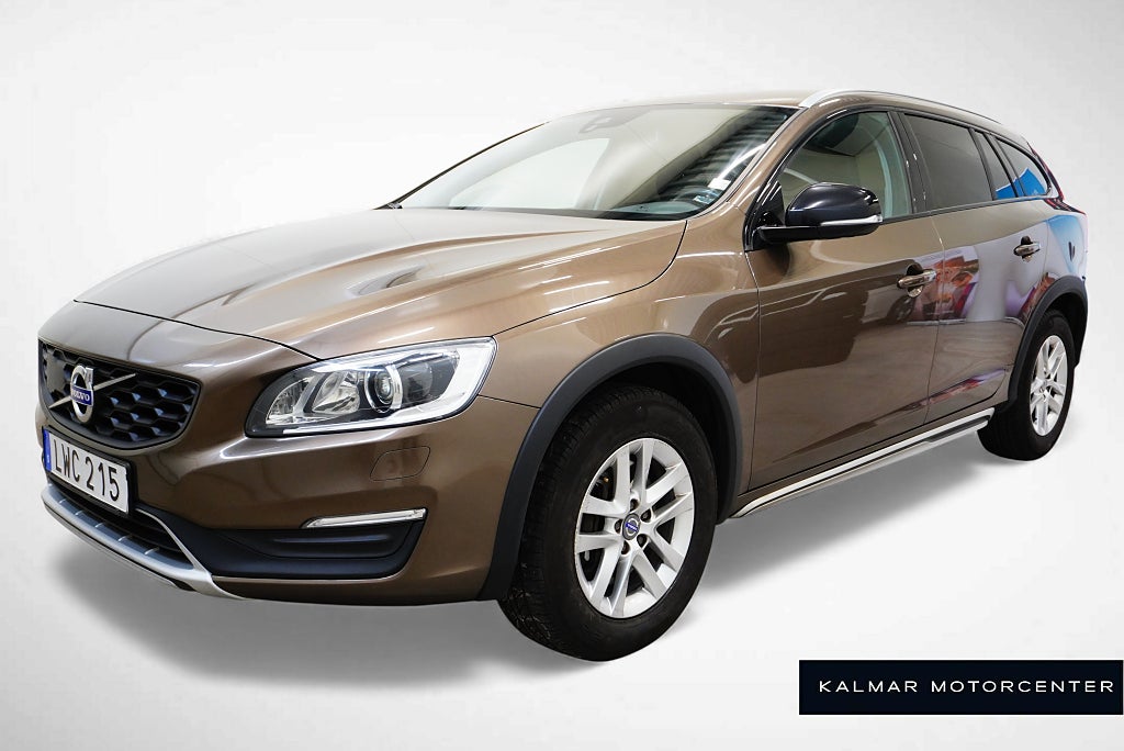 Volvo V60 Cross Country D3 150 HK Momentum D-värm Dragkrok