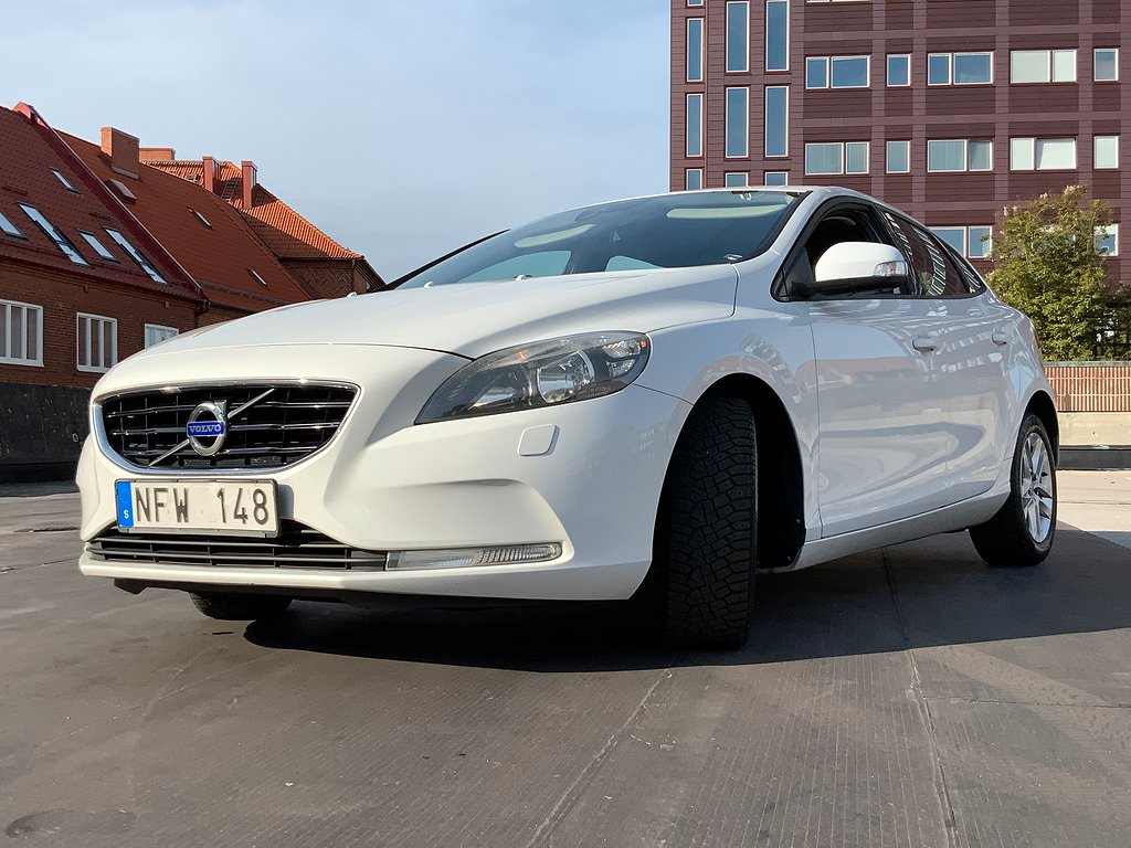 Volvo V40 T3 Nybesiktigad 150hk