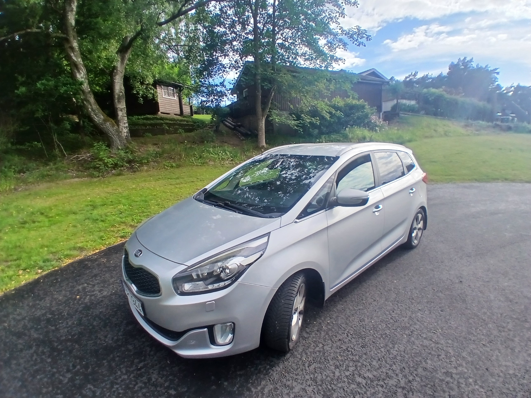Kia Carens 1.7 CRDi GLS 2014, bild 2/10