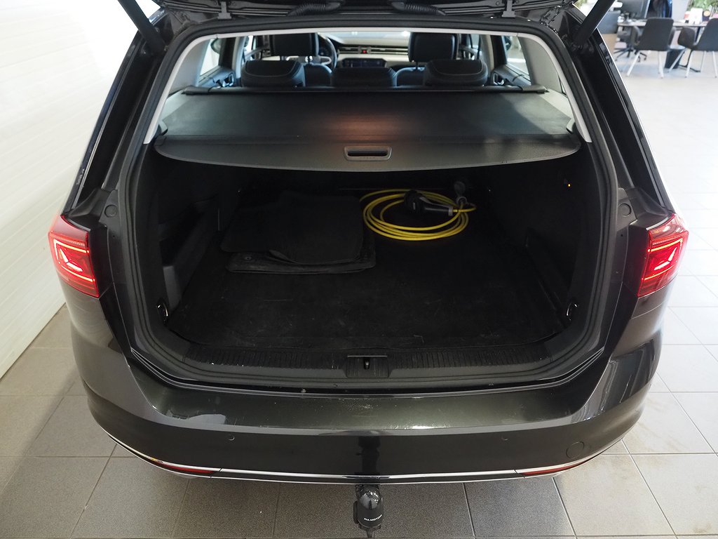 Volkswagen Passat SC GTE 218hk Plug-In |Drag|Cockpit|Matrix| 2020