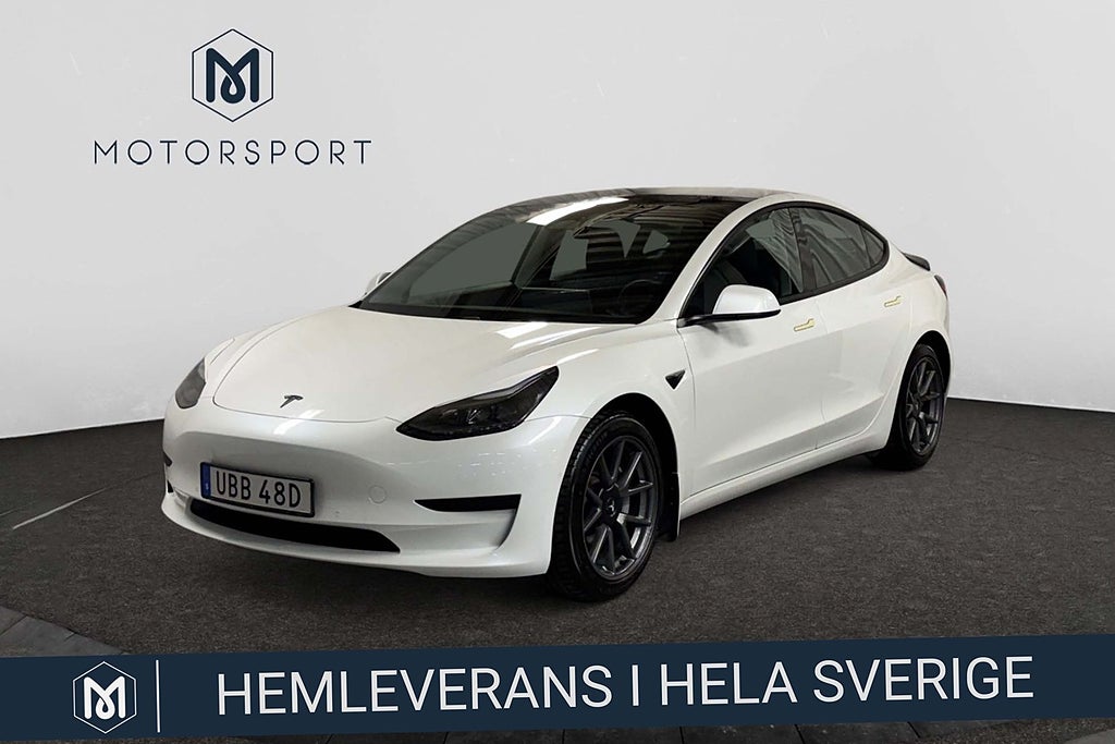 Tesla Model 3 Standard Range Plus 325hk Autopilot Navigation Panorama