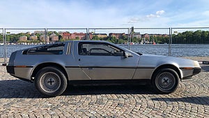 Den här De Lorean DMC 12 importerades till Sverige 1989 och har sedan dess haft fem ägare. Foto: Bilweb Auctions