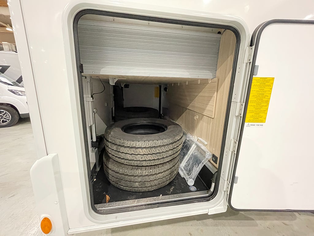 Sun Living S 75 SC / Automat / ALDE / AC-Bodel / Solcell / 5bält / Taksäng/ - Sun Living