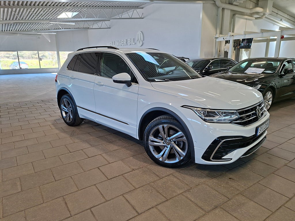 Volkswagen Tiguan eHybrid R-Line 245hk Drag | Cockpit 