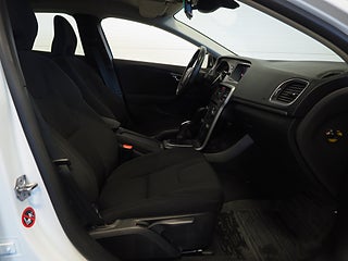 Halvkombi Volvo V40 15 av 20