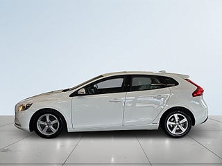 Volvo V40 D2 Powershift Your Kinetic S&V-Hjul/ PVärm/Dvärm/BT – bild 4