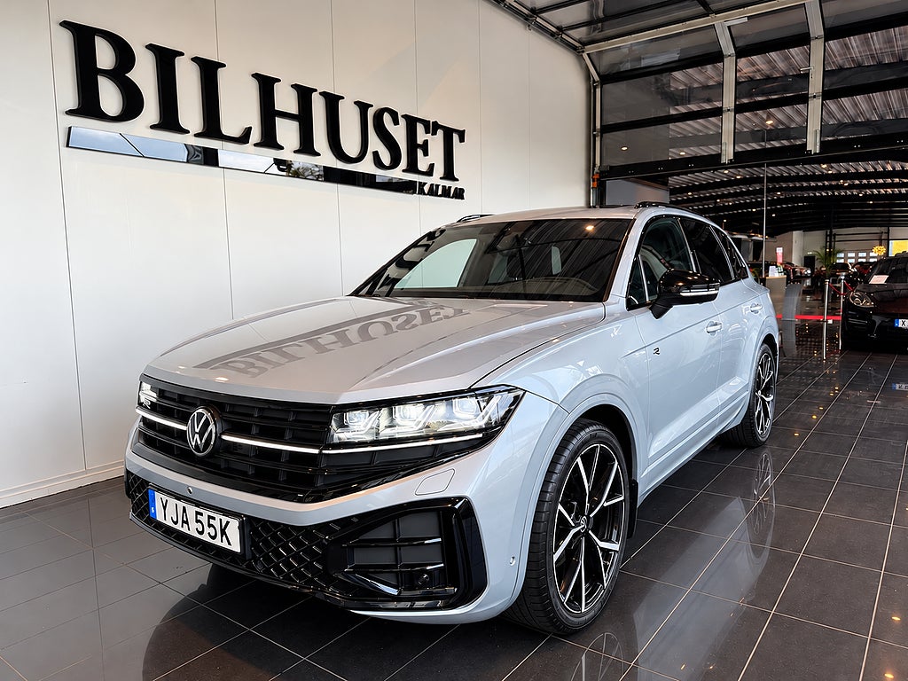 Volkswagen Touareg 3.0 V6 TDI 4Motion R-Line /Luftfjädring/Pano /Moms