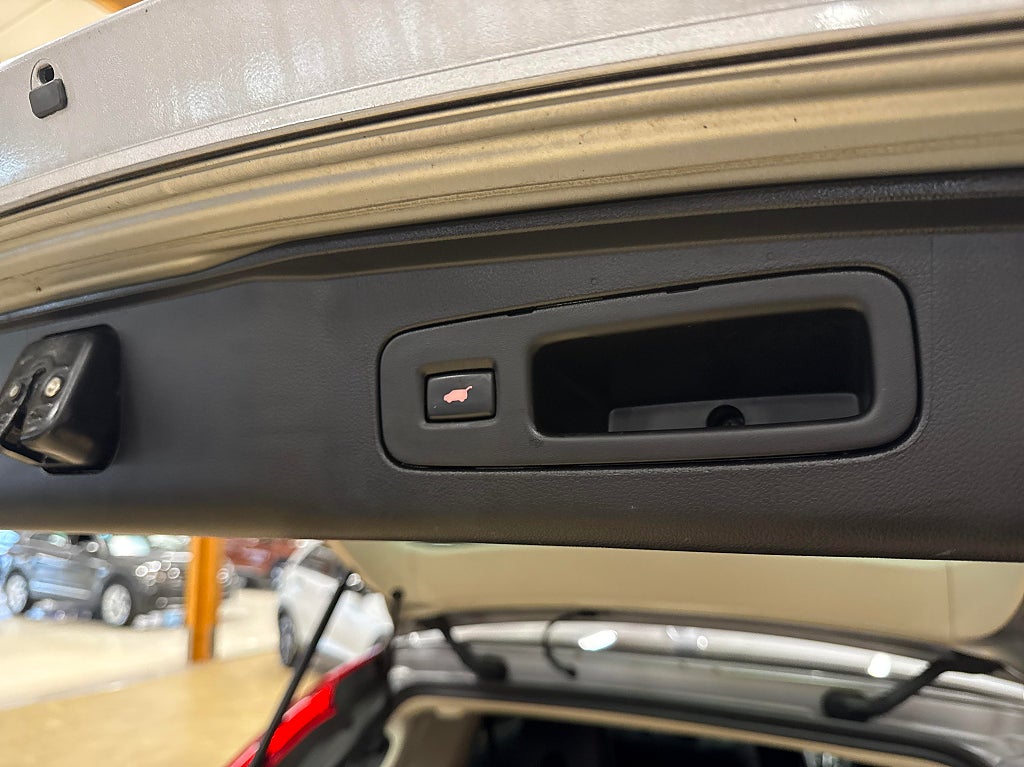 Honda CR-V 1.6 i-DTEC 4WD 160hk Executive Navi Automat – bild 17