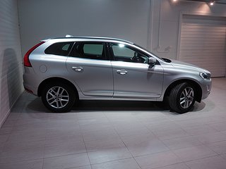 SUV Volvo XC60 4 av 22