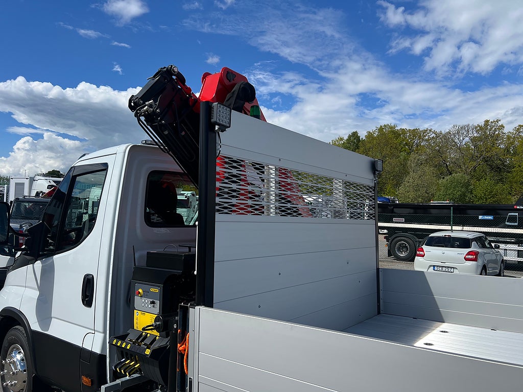 Iveco Daily 72C18 A8 Kranbil Palfinger Kran Fullutrustad