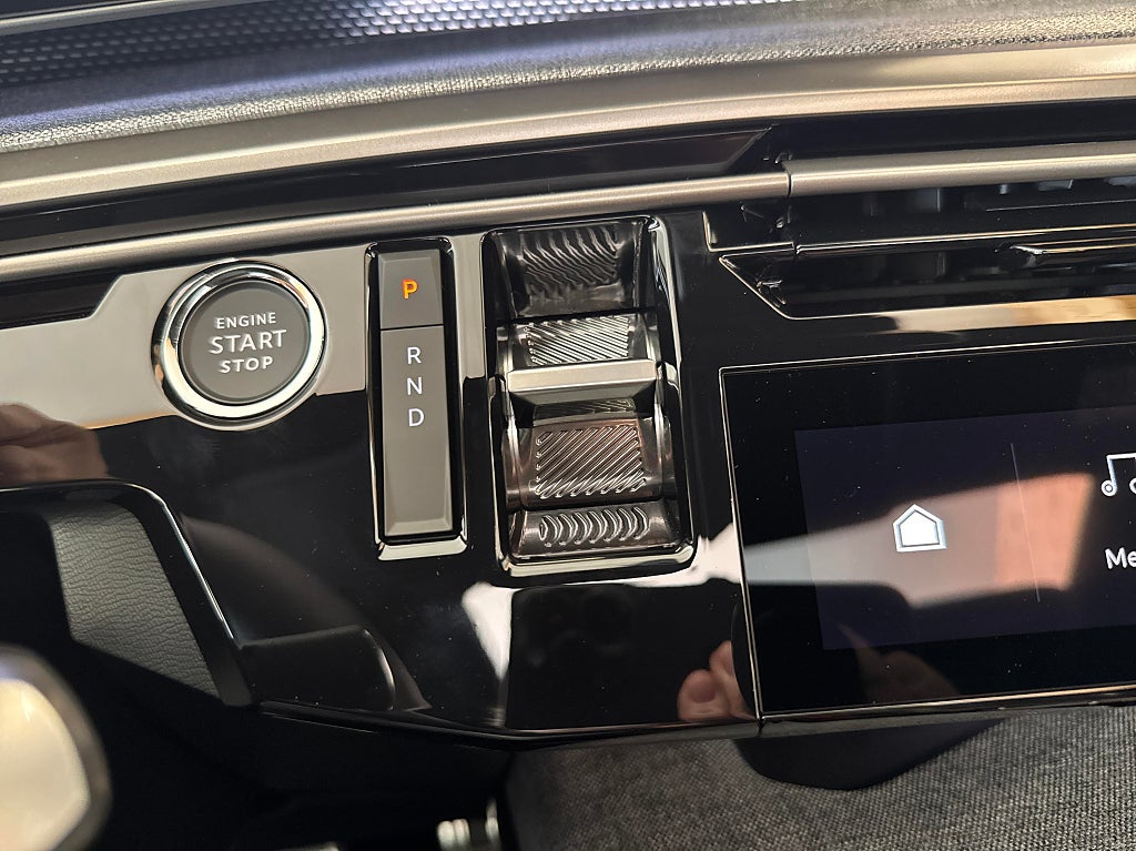 Peugeot e-3008 Long Range Ultimate Pano/Drag/Focal – bild 13