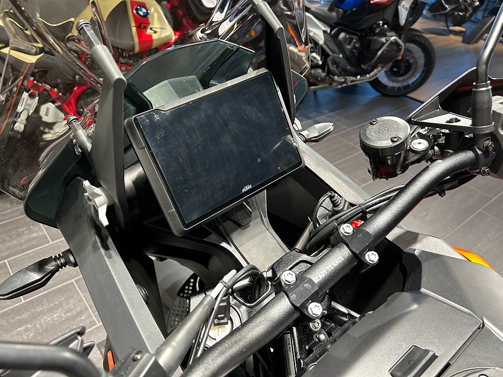 KTM 1290 Super Adventure S / Tech Pack / Slip-on / Kraschbågar
