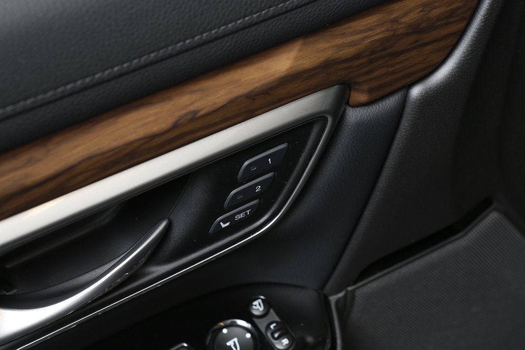 Honda CR-V Hybrid 215hk E-CVT Executive AWD Navi Pano Skinn 2020