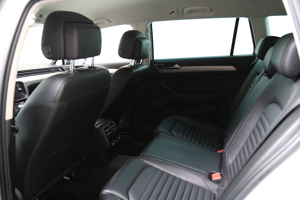 Volkswagen Passat Alltrack 2,0 TDI 190hk SCR 4Motion GT DSG Värmare Drag 2018