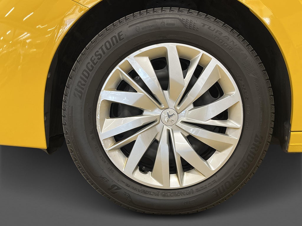 Peugeot 208 Active 1.2 PureTech 75hk manuell  – bild 16