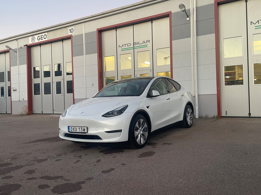 Tesla Model Y Long Range AWD 1-Brukare