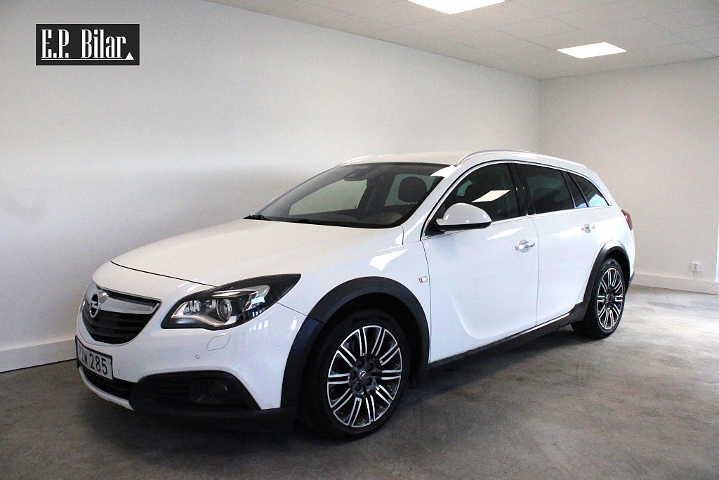 Opel Insignia Country Tourer/4x4/GPS/Drag/Värmare/Kamrembytt