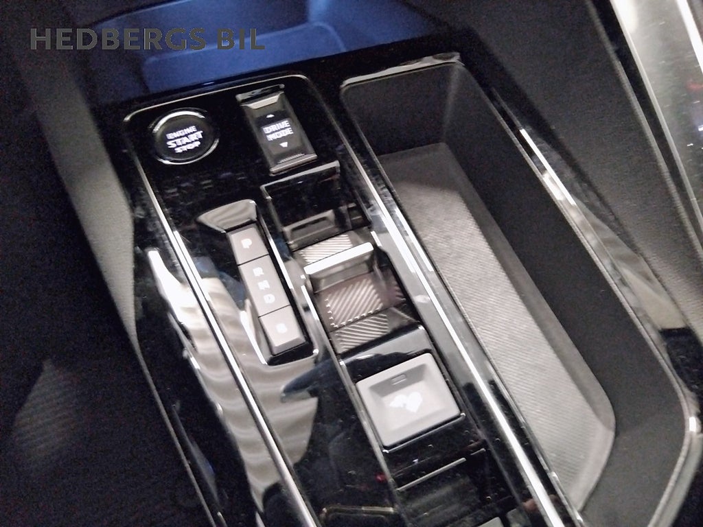 Peugeot 3008 HYBRID4 300 EAT GT  thumbnail