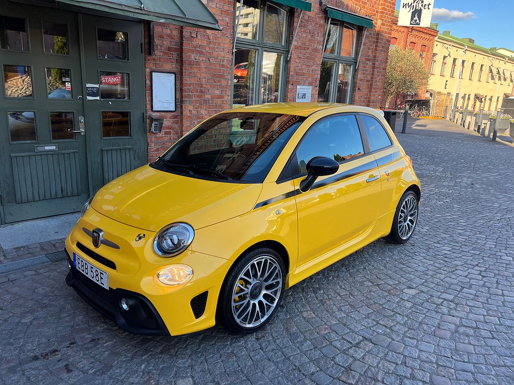 Abarth 595 1.4 T-JET 16V 145hk Euro 6 Sportavgas Nykamrem