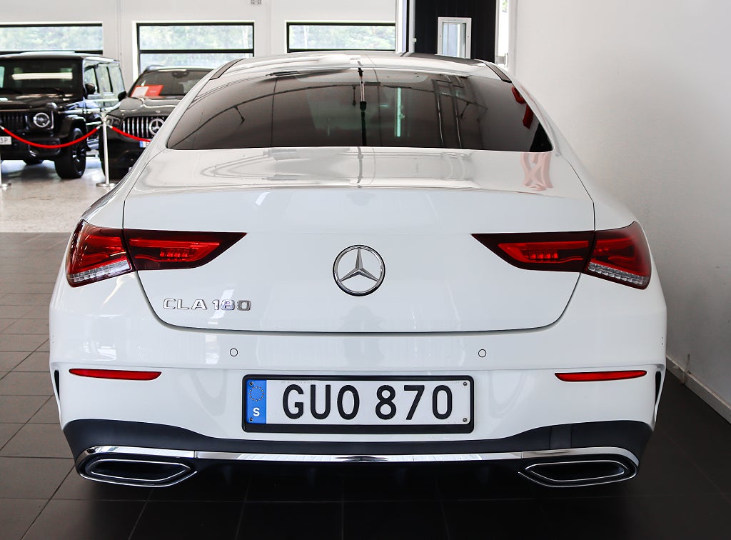 Mercedes-Benz CLA 180 Nyservad AMG Widescreen B-kamera Navi Alcantara