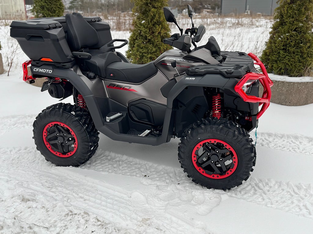 CFMOTO NYA CFORCE 850 TOURING PRO TURF TRAKTOR O.M.G LEV PLOGKAMPANJ BL
