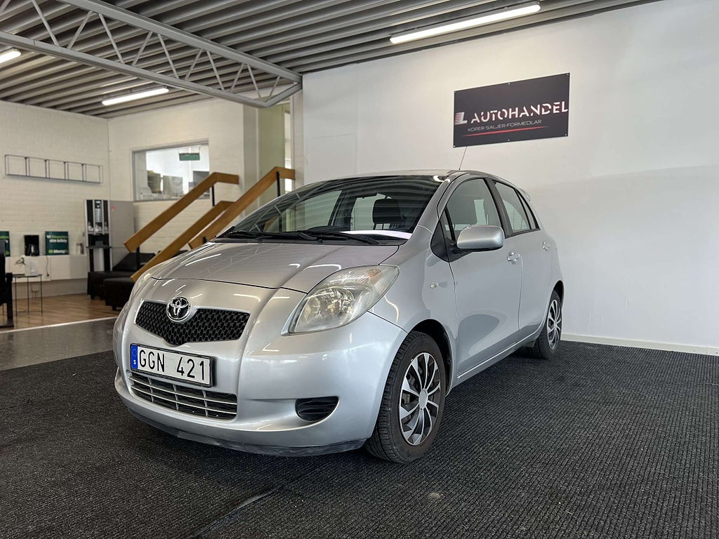 Toyota Yaris 5-dörrar 1.3 VVT-i MultiMode Automat 