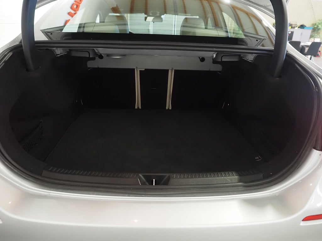 Mercedes-Benz A 180 136hk Sedan Progressive Line Backkamera Skinn 2020