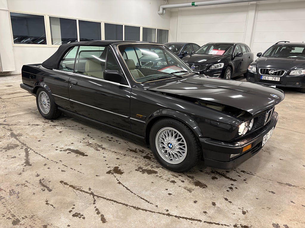 BMW 325 i Convertible M-Sport (Svensksåld)