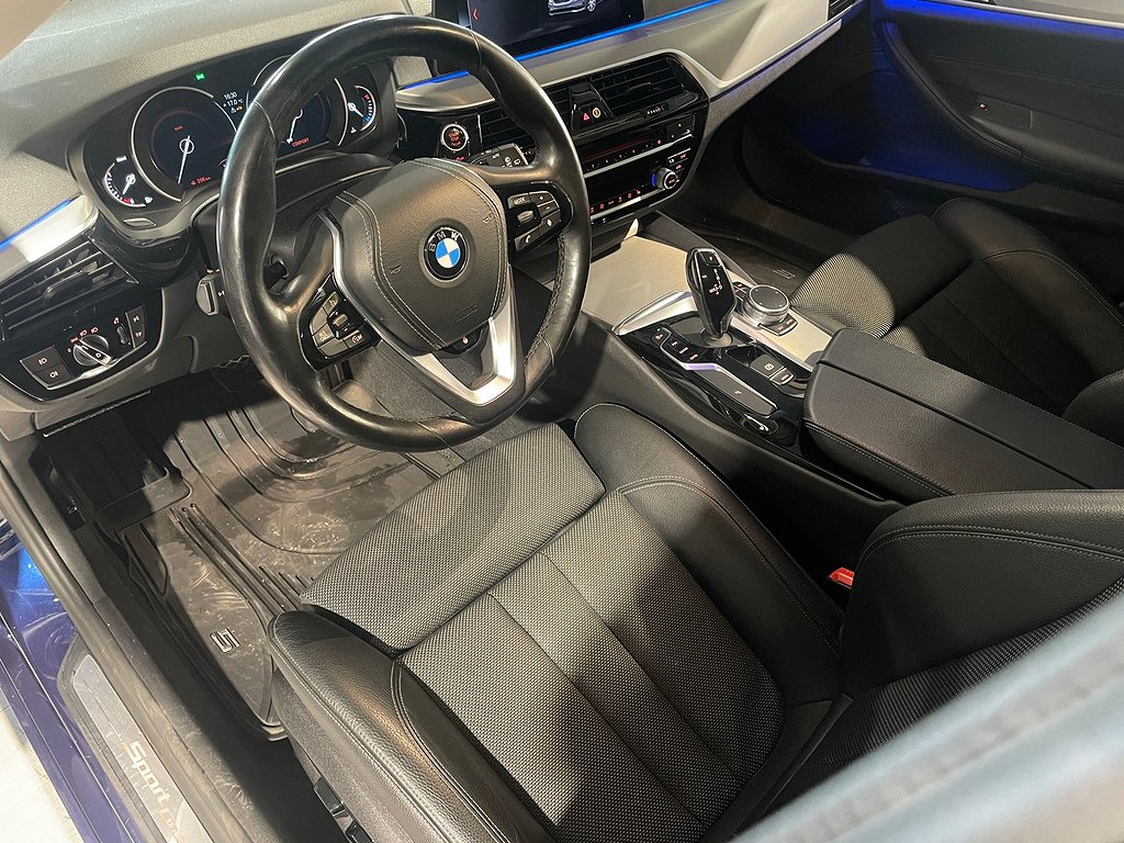 BMW 520 d xDrive Touring  | Sport line | B-kam | Drag | 2019