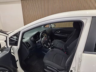 Kia Rio 5-dörrar 1.2 CVVT GLS Euro 5 — bild 7 av 11