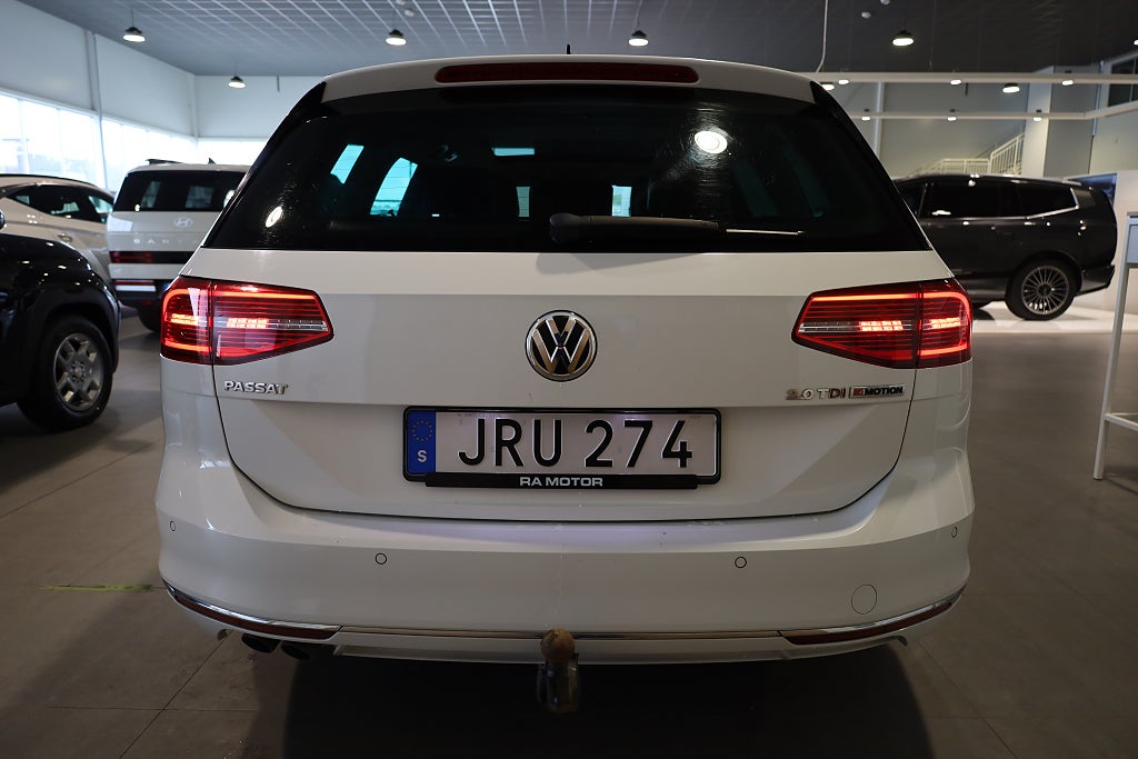 Volkswagen Passat Sportscombi 2.0 TDI AUT 4M Pano Drag Värmare Kamera 2016