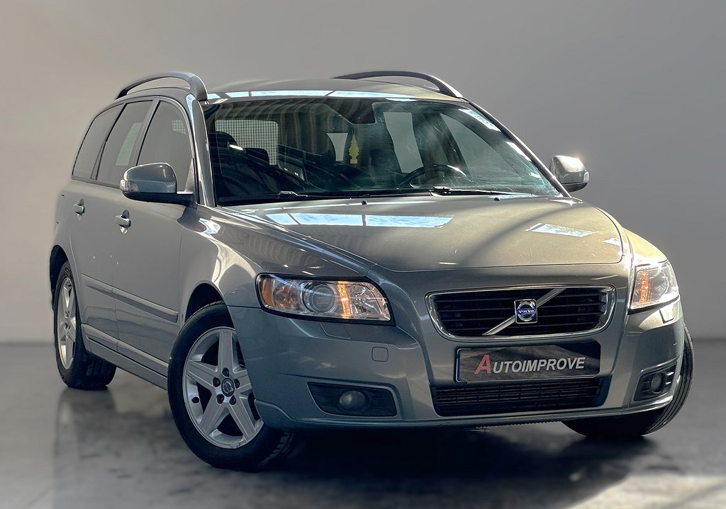 Volvo V50 2.0 D MOMENTUM  3-ÄGARE NYBESS FULLSERV 6-VÄXLAD