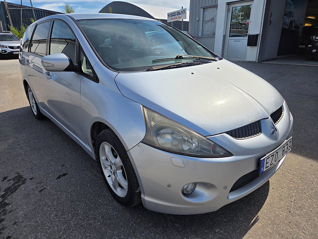 Mitsubishi Grandis  7-sits Rep. objekt ! går fint i motor och växellåda .